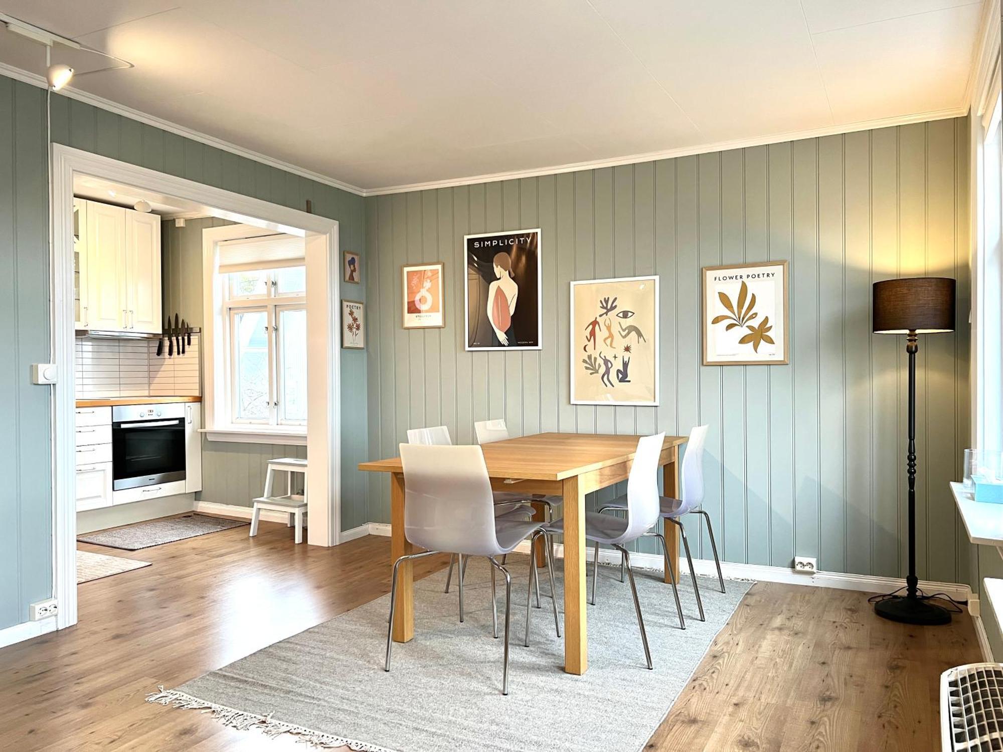 Sentrum - Koselig Hus Med Parkering Сasa de vacaciones *